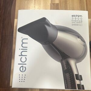 3900 Titanium Ionic-Ceramic Hair Dryer - Silver